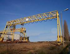 Gantry crane 28m span