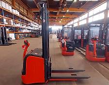 Linde L16 // 2.393 Std. / HH 3.330 mm / Servo Linde L16 // 2.393 Std. / HH 3.330 mm / Servo