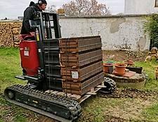 Hebebühne/ Raupenstapler/ Minidumper/ Schrägaufzug/ Staplertaxi Hebebühne/ Raupenstapler/ Minidumper/ Schrägaufzug/ Staplertaxi
