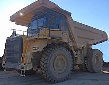 Komatsu HD605-7 Komatsu HD605-7
